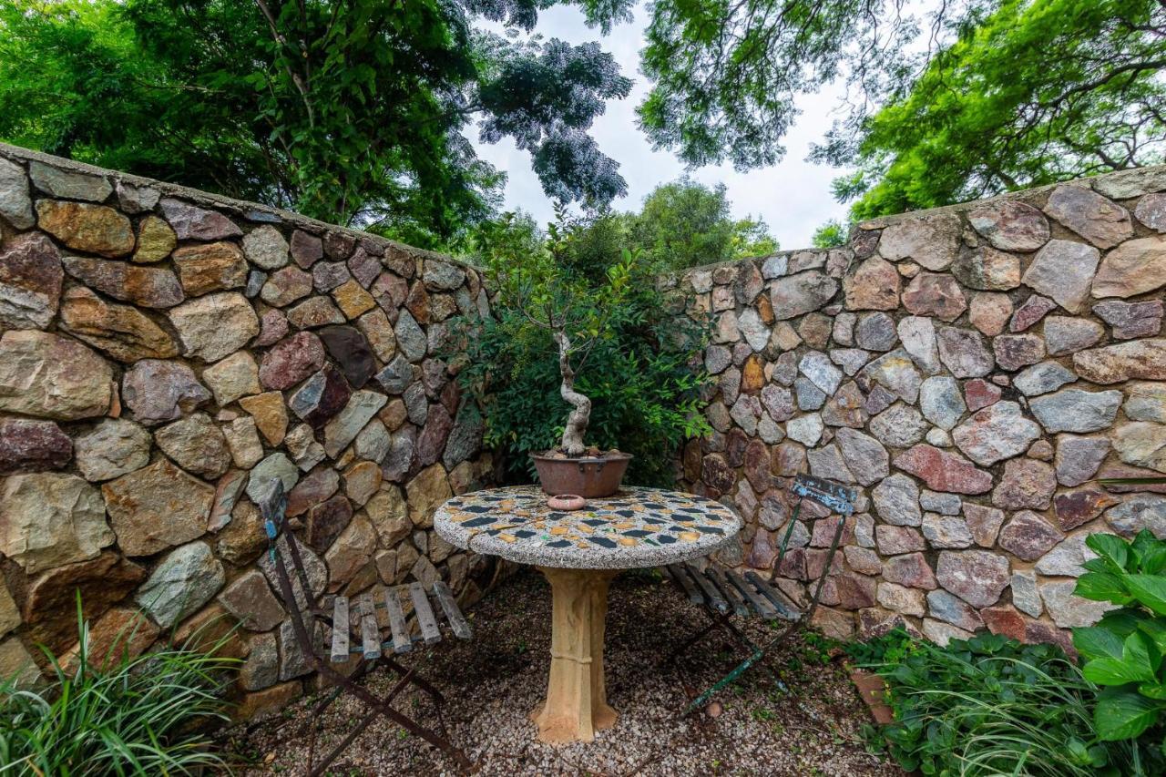 Festina Lente Guesthouse Johannesburg Bagian luar foto